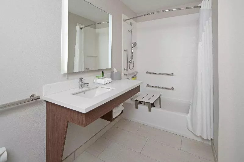 Standard-huone King-vuode, Holiday Inn Express Seattle Sea Tac Airport, An Ihg