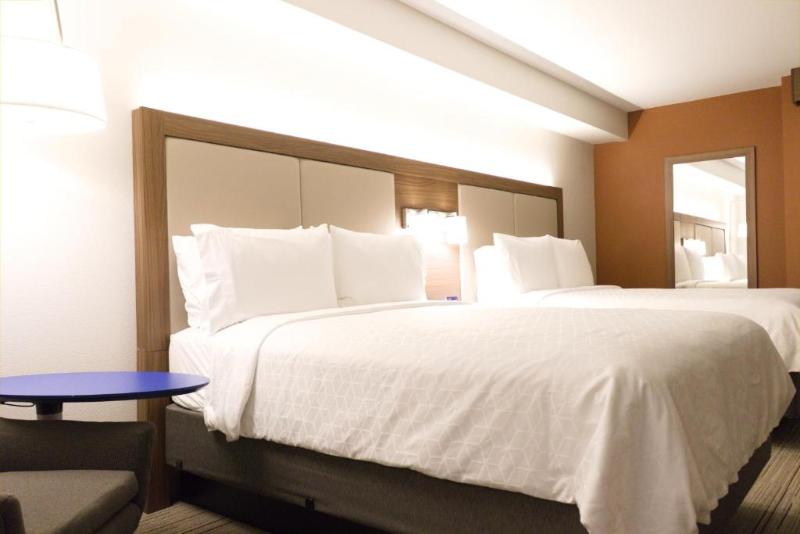 Engelliler için Süit, Holiday Inn Express Seattle   Sea Tac Airport, An Ihg
