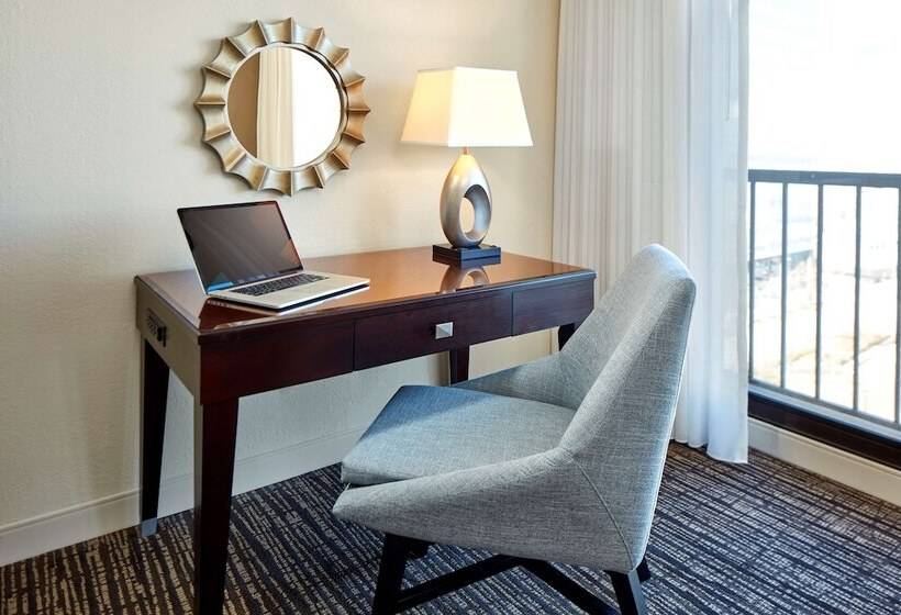 غرفه قياسيه سريرين مزدوجين, Hyatt Regency Tulsa Downtown