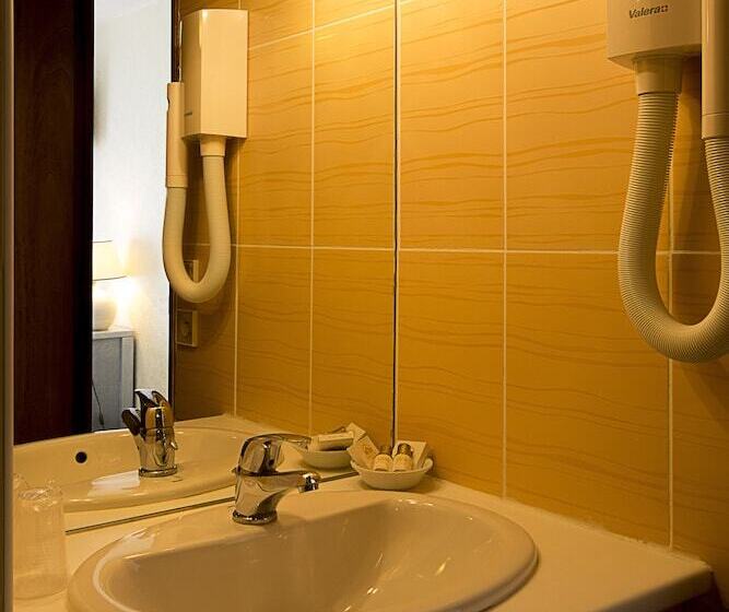 اتاق استاندارد, Le Dauphin