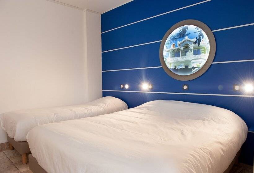 اتاق استاندارد سه نفره, Le Dauphin