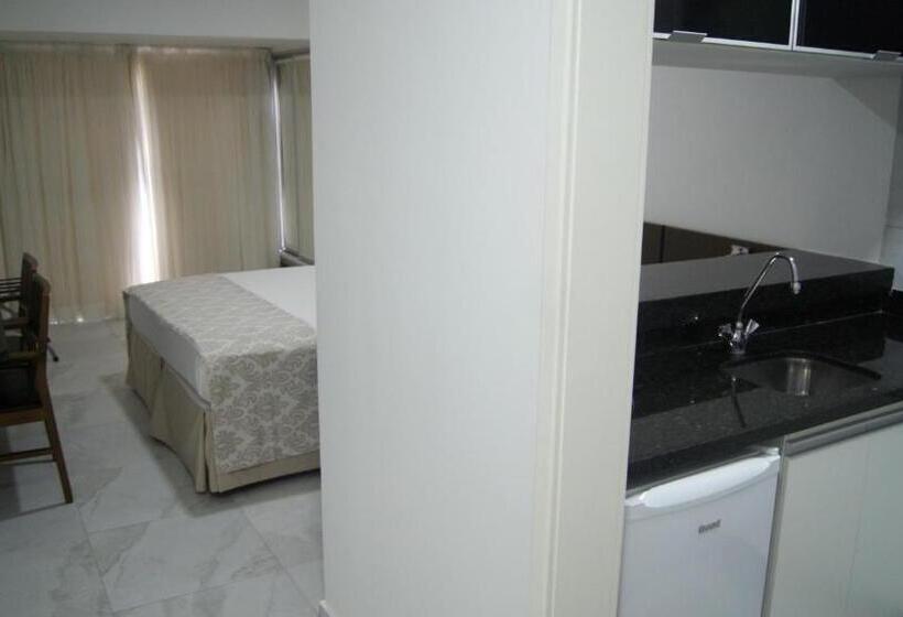 إستوديو قياسى, Littoral Tambau Flat