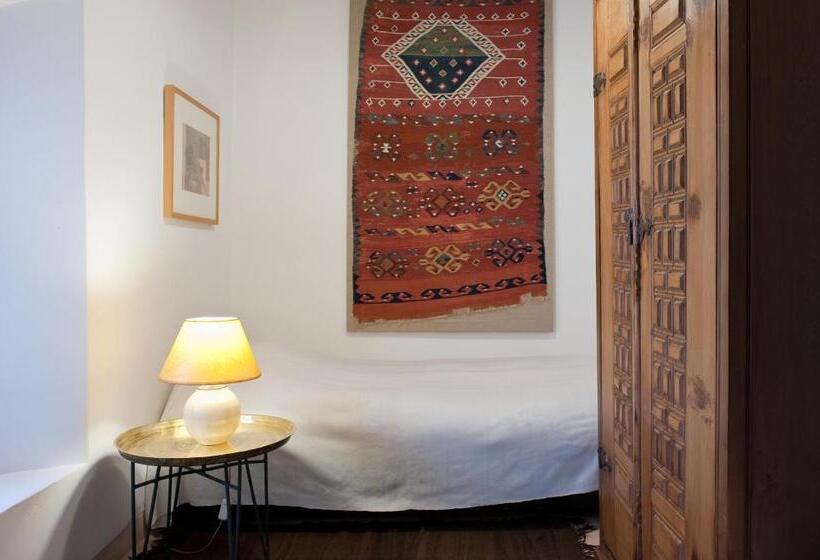 سوییت جونیور, Riyad El Cadi