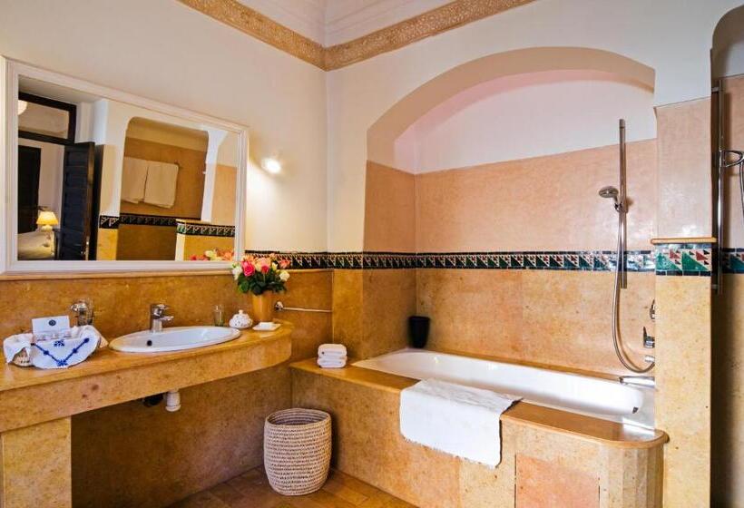 سوییت جونیور, Riyad El Cadi