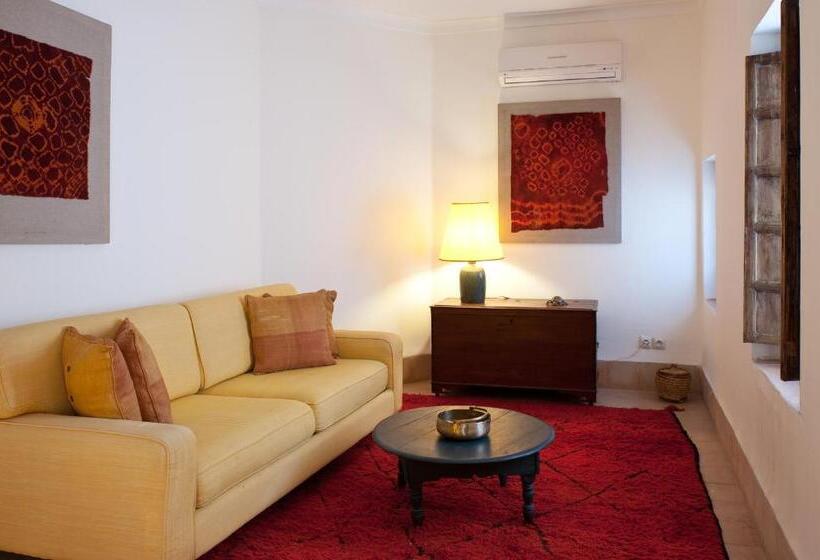 اتاق استاندارد, Riyad El Cadi