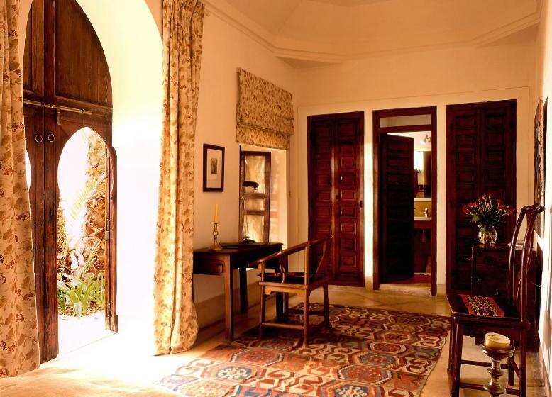 اتاق استاندارد, Riyad El Cadi