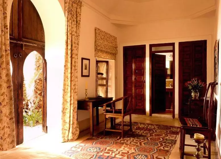 اتاق استاندارد, Riyad El Cadi