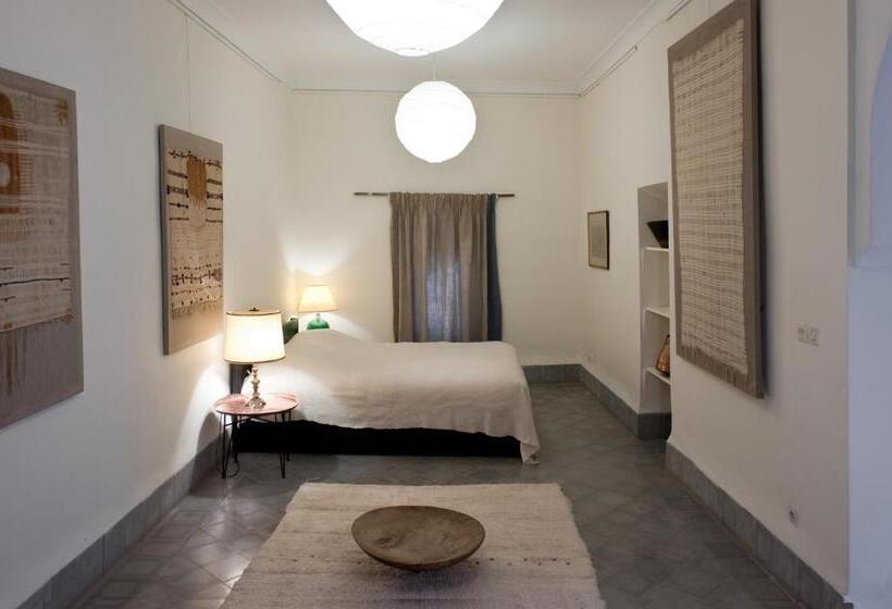 اتاق استاندارد, Riyad El Cadi