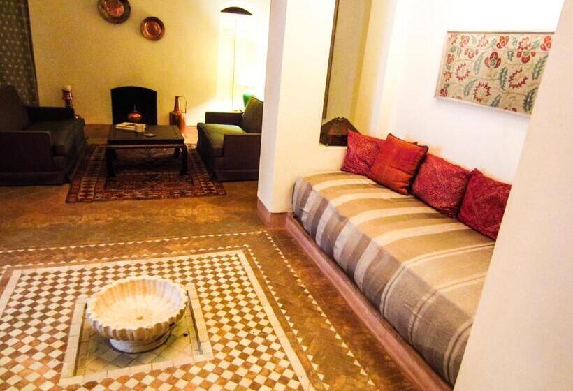 سوئیت سینیور, Riyad El Cadi