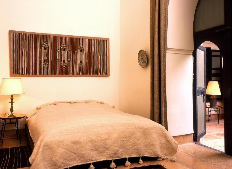 اتاق استاندارد, Riyad El Cadi