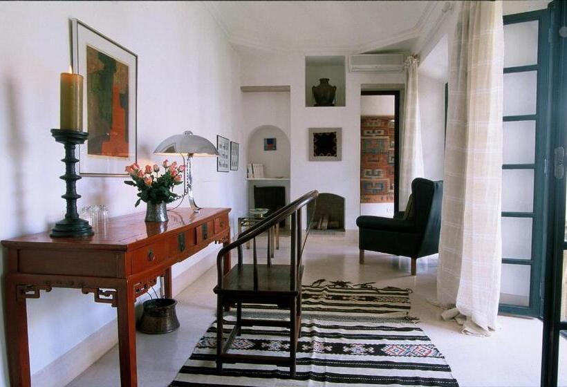 سوییت جونیور, Riyad El Cadi