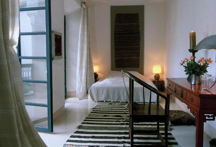 سوییت جونیور, Riyad El Cadi