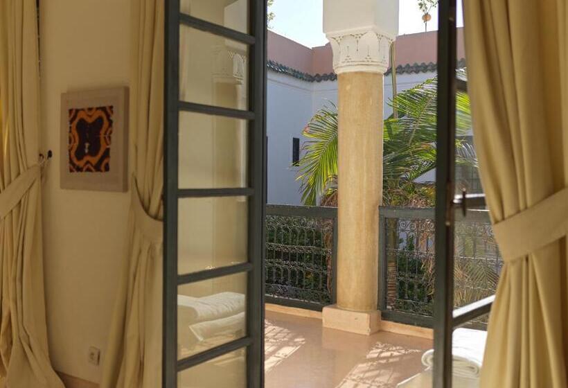 سوییت جونیور, Riyad El Cadi