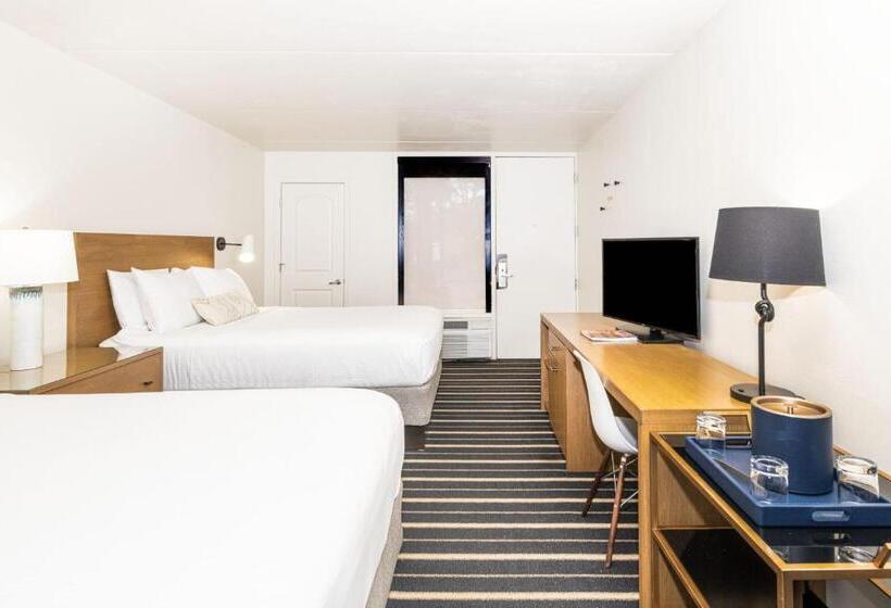 اتاق استاندارد, Sky Rock Sedona, A Tribute Portfolio