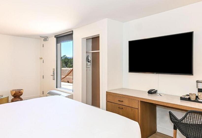 اتاق استاندارد با تخت بزرگ, Sky Rock Sedona, A Tribute Portfolio