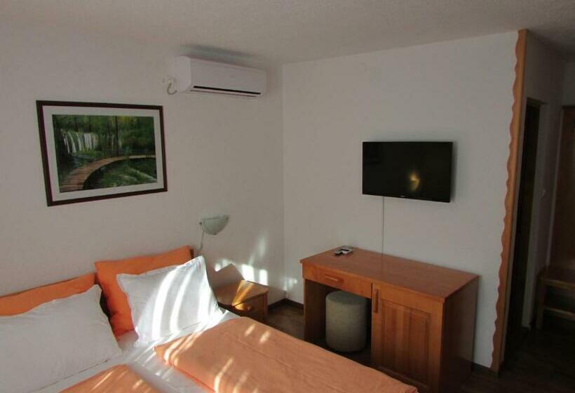 标准间, Pansion Breza