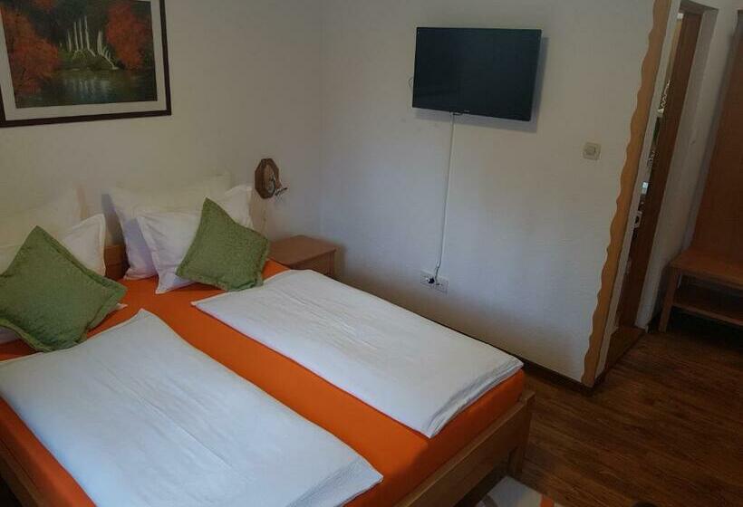 标准间, Pansion Breza