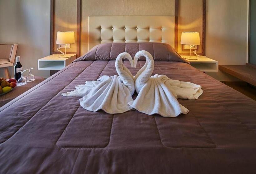 غرفة سوبيريور مزودة بشرفة, Eva Bay Hotel On The Beach   Adults Only