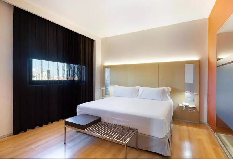Juniorsviitti, Barceló Valencia