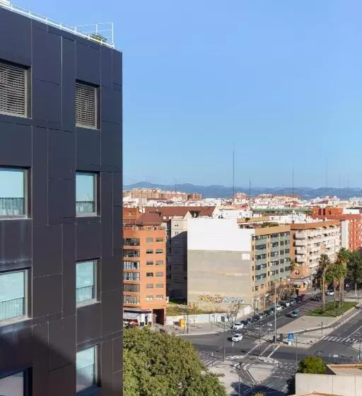 Juniorsviitti, Barceló Valencia
