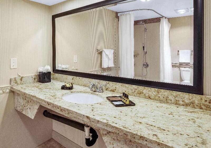 패밀리 룸, Everness Hotel & Resort