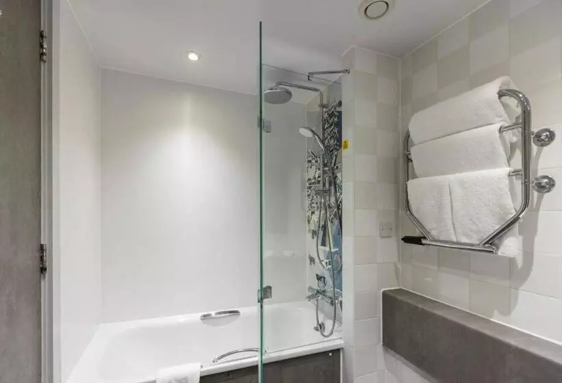 اتاق استاندارد, Holiday Inn Milton Keynes Central, An Ihg