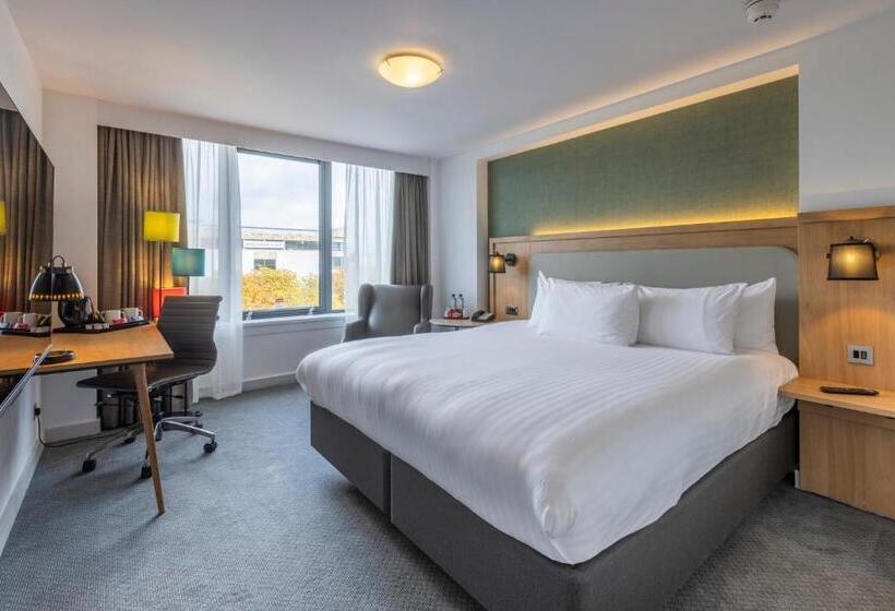 Quarto Premium, Holiday Inn Milton Keynes Central, An Ihg