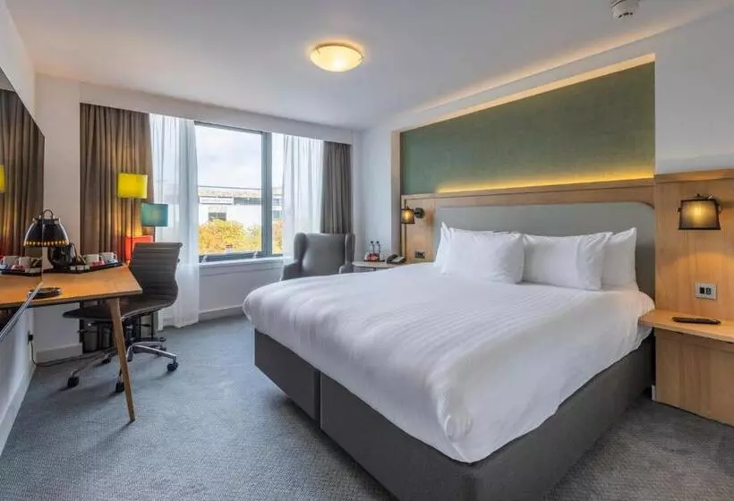 اتاق پرمیوم, Holiday Inn Milton Keynes Central, An Ihg