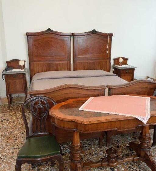 اتاق استاندارد با سرویس بهداشتی مشترک, Pensione Seguso