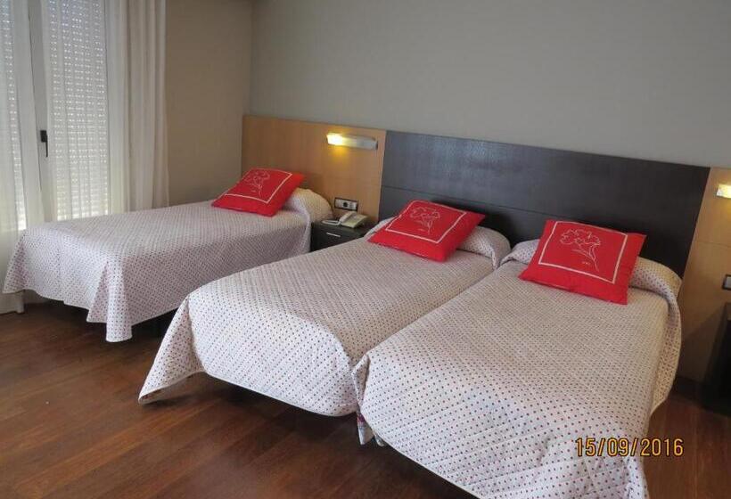 اتاق استاندارد سه نفره, Rios