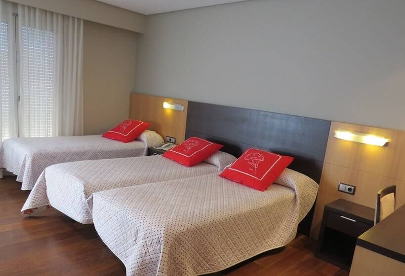 اتاق استاندارد سه نفره, Rios