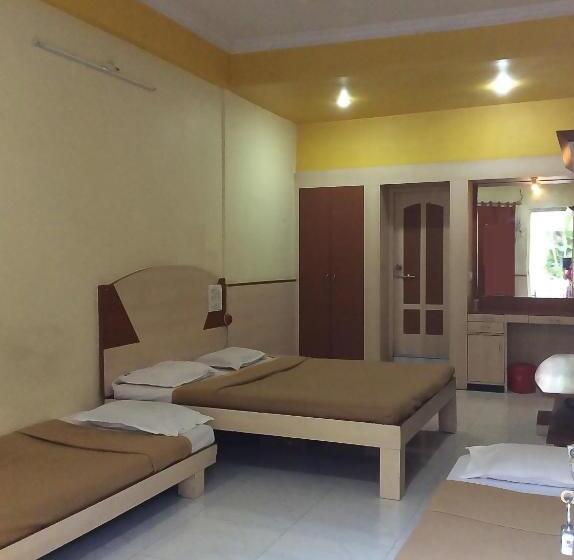 디럭스 4인 룸, Royale Heritage