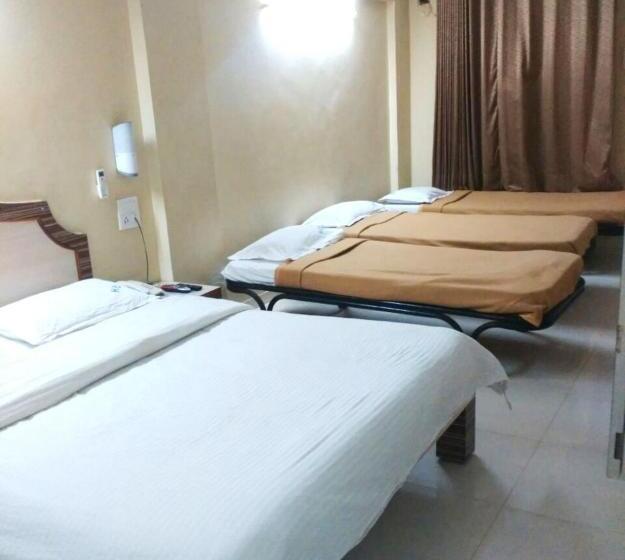 חדר דלוקס לארבעה, Royale Heritage