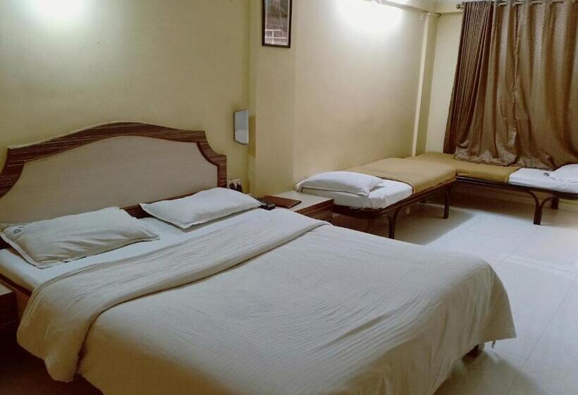 디럭스 트리플 룸, Royale Heritage