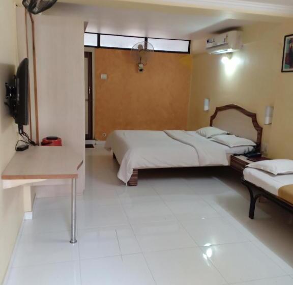 חדר משפחתי דלוקס, Royale Heritage