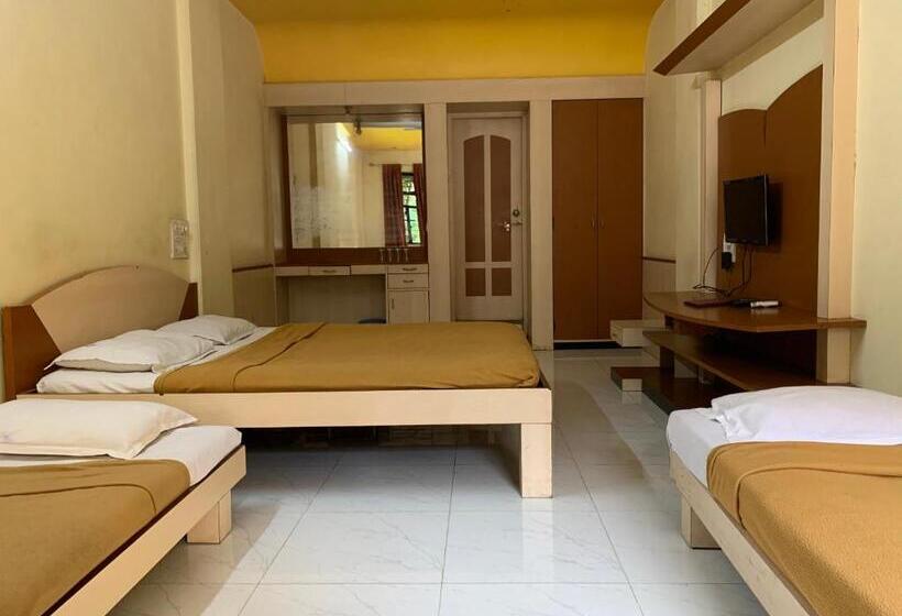 חדר משפחתי דלוקס, Royale Heritage