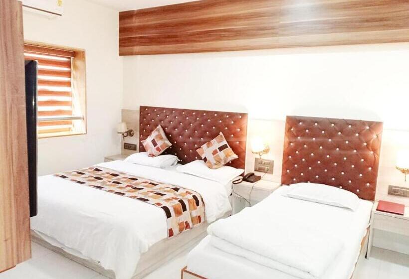 סוויטה משפחתית, Royale Heritage