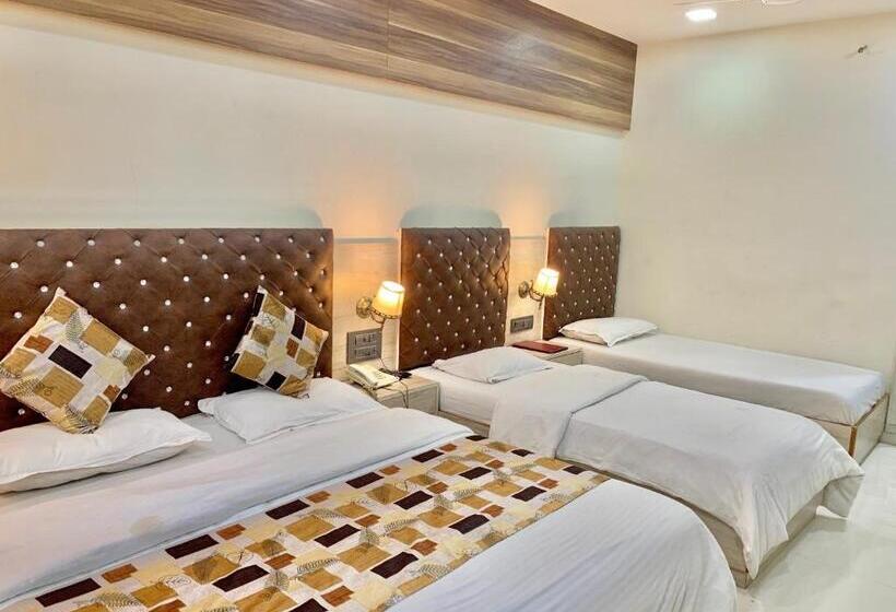 패밀리 스위트, Royale Heritage