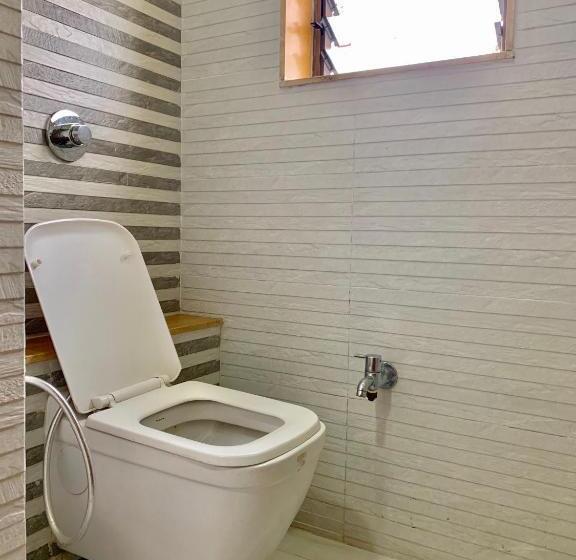 סטודיו משפחתי, Royale Heritage