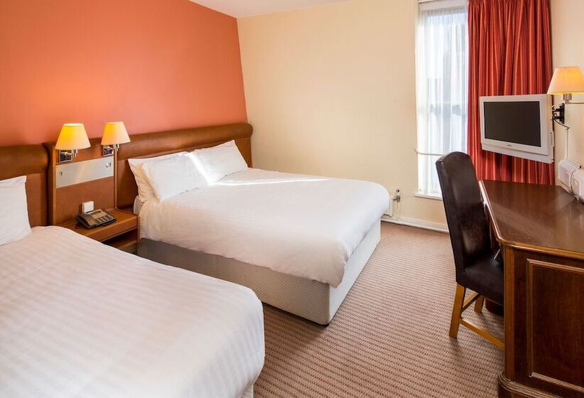 패밀리 룸, St James