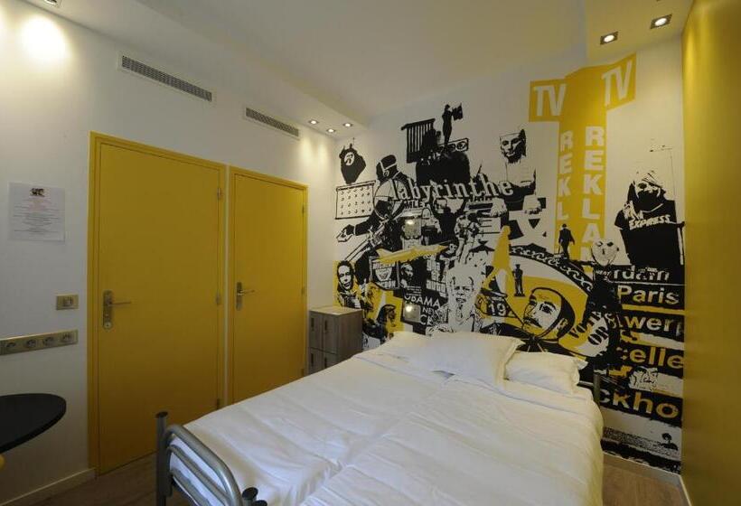 غرفة قياسية, The 3 Ducks Eiffel Tower By Hiphophostels