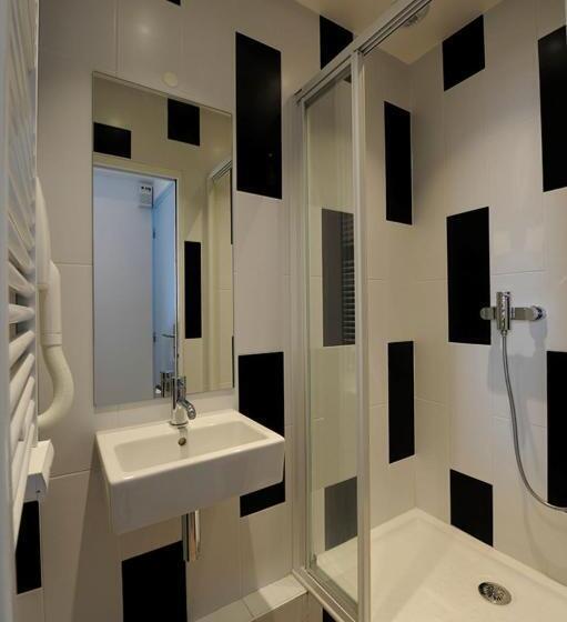 غرفة عائلية, The 3 Ducks Eiffel Tower By Hiphophostels