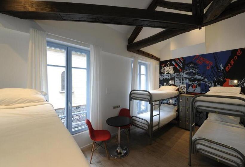 غرفة عائلية, The 3 Ducks Eiffel Tower By Hiphophostels