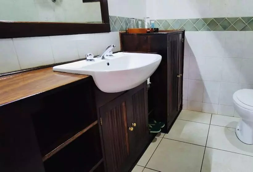 ジュニアスイート, Jinja Nile Resort