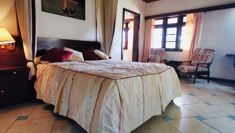 سوییت جونیور, Jinja Nile Resort