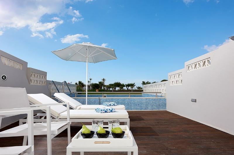 סוויטת ג'וניור עם בריכה, Mythos Palace Resort & Spa