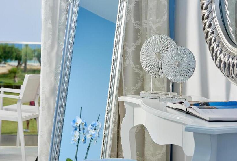 סוויטת ג'וניור עם בריכה, Mythos Palace Resort & Spa