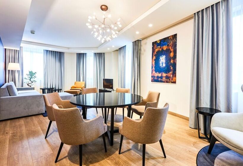 مجموعه ویستا شهر, Radisson Blu Hotel, Kyiv City Centre
