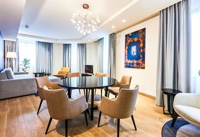 مجموعه ویستا شهر, Radisson Blu Hotel, Kyiv City Centre