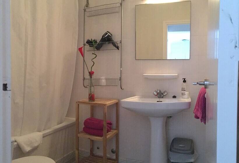 شقة غرفة واحدة, Apartaments California